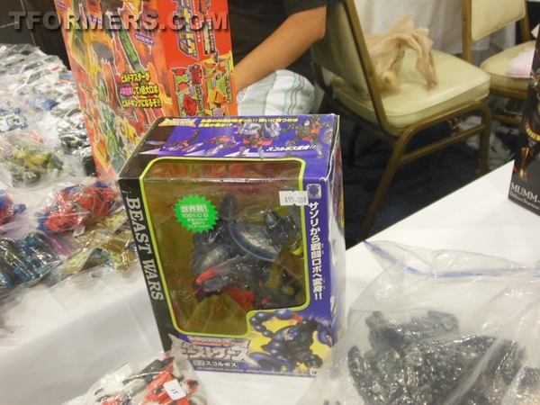 BotCon 2013   The Transformers Convention Dealer Room Image Gallery   OVER 500 Images  (582 of 582)